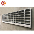 Peldaño de escalera de acero galvanizado con placa a cuadros / peldaño de escalera T3